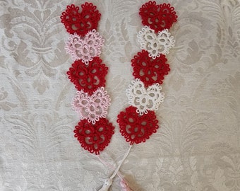 String-of-Hearts Tatted Bookmark