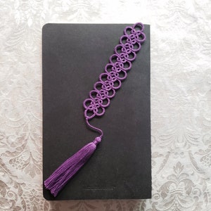 Simple Tatted Bookmark