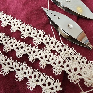 Spezialität Tatted Blumenspitze (Ecru)
