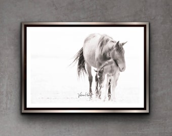 Stampa di cavalla e puledro Mustang selvatici: arte murale con fotografia equina