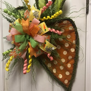 Carrot Burlap Wreath, Carrot Door Hanger, Easter decor, Carrot Decor, Easter Wreath, Easter door hanger, Easter Carrot Wreath