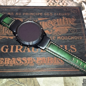 Handgefertigtes Lederarmband für Garmin Fenix 8 - 51 mm / Fenix 7X Pro / 7X / 6X Pro / 6X / Enduro 3 / Epix 2 Pro 51 mm grünes Lederarmband