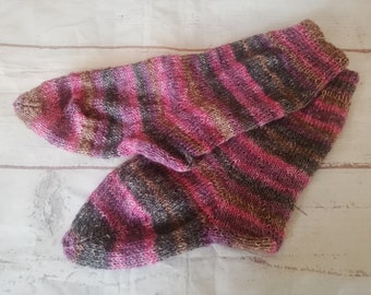 alpaca /& wool mix fingerless gloves yarn knitted in a moss and stocking stitch pattern Comes with KnitClaire button New Shades of pink