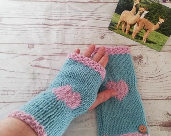 alpaca /& wool mix fingerless gloves yarn knitted in a moss and stocking stitch pattern Comes with KnitClaire button New Shades of pink