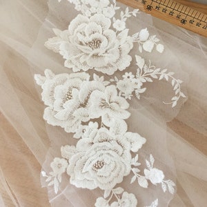 Cotton Rose Floral Embroidery Lace Applique Ivory Flower Lace Patch Sew on Bridal Wedding Dress Dress Skirt 1 Piece