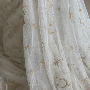 Tissu en dentelle brodé étoile de lune, maille de 5 couleurs, tulle de dentelle à pois pailletés dorés par mètre pour rideau de robe de soirée de 51 po. de largeur Cream