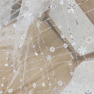 Sequins Embroidery 3D Floral Lace Fabric With Beaded Off White Bridal Lace Wedding Dress Lace Fabric , Soft Embroidery French Lace