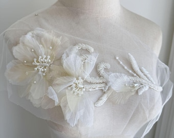 3D Flower Elegant Accents Pearl Lace Motif Pearl Flower Beaded Patches Sequins Applique Sewing Appliques for Costumes Dress