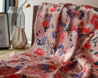 Tejido Jacquard teñido de hilo rosa en relieve, tejido floral floral florido Jacquard Fashion Windbreaker para el diseño del vestido de vestuario del traje