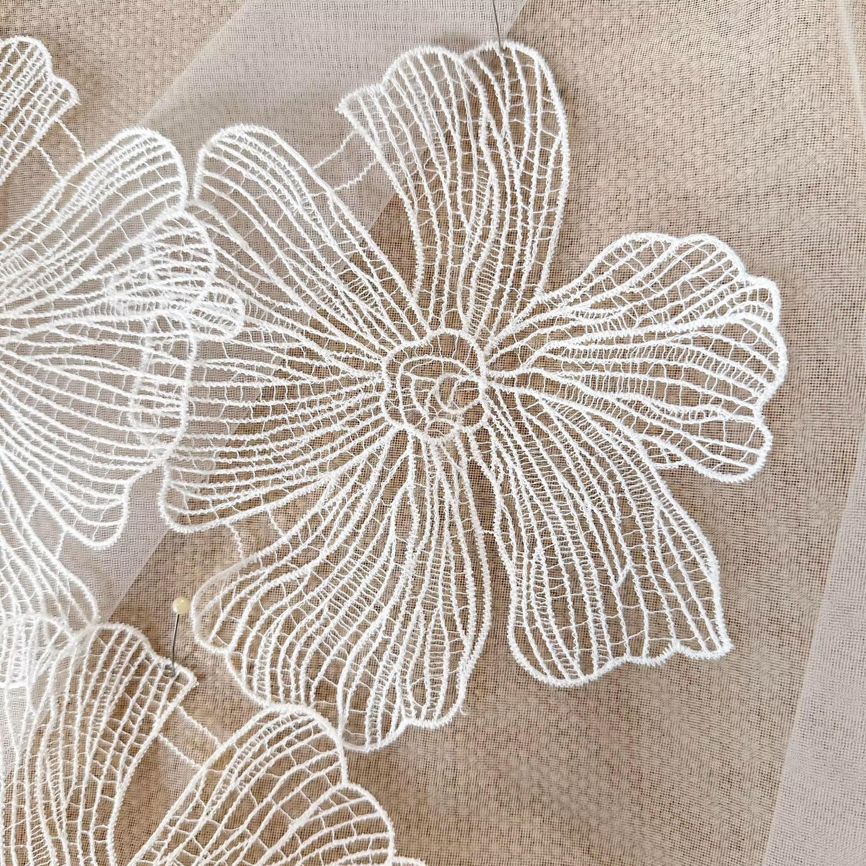 Motif en dentelle noir brillant perles et sequins pour robe de mariée cocktail soirée
