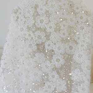 Encantador 3D Flor Bordado encaje Tela Bordado Verano Malla de encaje pesado Malla de enredadera Para bordado nupcial Encaje, encaje de alta costura