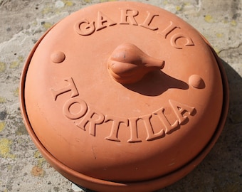 Garlic Tortilla warmer / Garlic Roaster, Vintage, Terracotta Oven to Table Serving Dish