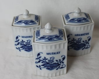 Zwiebelmuster (Blue onion) Herbs and Spices pots, three blue and white porcelain lidded containers; Vintage Made in Czechoslovakia