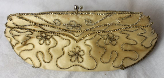 Beaded Evening 1920s Clutch Bag, snap closed Vint… - image 5