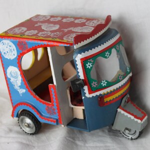 Indian Model Tuk Tuk / Auto Rickshaw Ornament / push along Car, Vintage