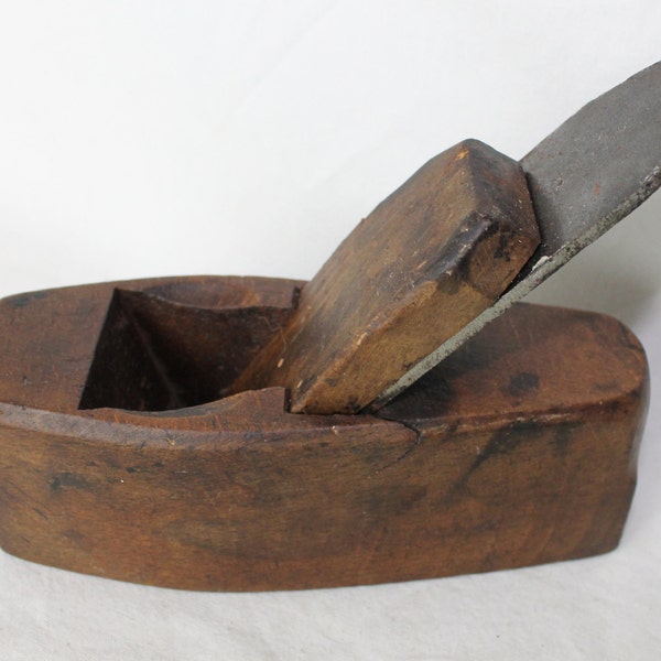 Block or Smoothing Plane, Vintage wood working tool, with steel blade.