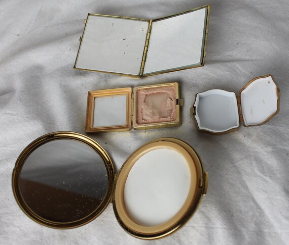 Stratton Square Solid Powder Compact Four Stratton powder compacts in blue enamel; 1960s V… - Gem