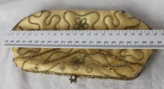 Beaded Evening 1920s Clutch Bag, snap closed Vint… - image 7