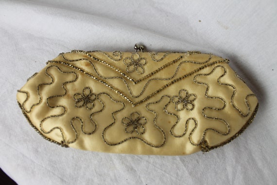 Beaded Evening 1920s Clutch Bag, snap closed Vint… - image 1