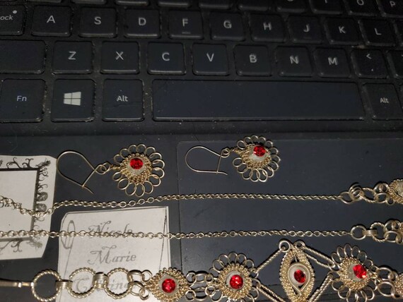 1930's Vintage Filigree Red Glass Jewelry Set