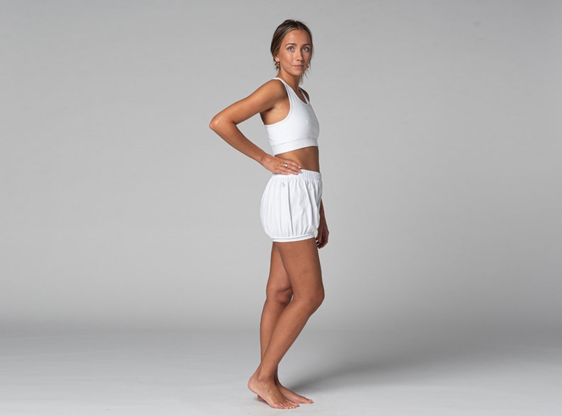 Short Femme Traditionnel Iyengar Coton Bio Chin Mudra Blanc