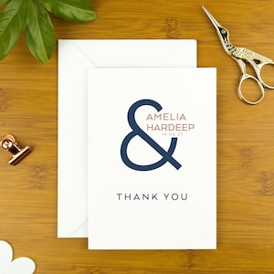 Biglietti di ringraziamento per matrimoni, biglietti di ringraziamento personalizzati per fidanzamenti, biglietti per feste del 25° anniversario, con grande design a forma di e commerciale blu.
