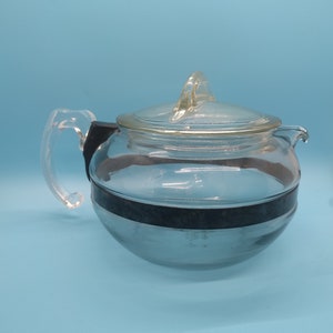 pyrex 8126b, 8126-b clear glass flameware teapot, with lid, metal band glass handle, some rust, lid latches, vintage, retro, 50s mid century