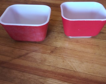 two red Pyrex refrigerator dish #501 1 1/2 cup, ovenware, bakeware, glass