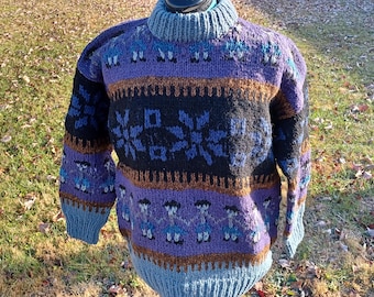 VINTAGE Hand knit Pullover Sweater XL 100% Lambs Wool Chunky Nordic Fair Isle, dancers, couples, paper dolls, handknits