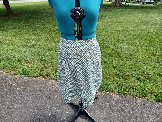 1940s - 1950s half apron, vintage,40s, 50s, housewife, homemaker, homemade, mcm, mid century, kitchen, grannycore, granny core View 2