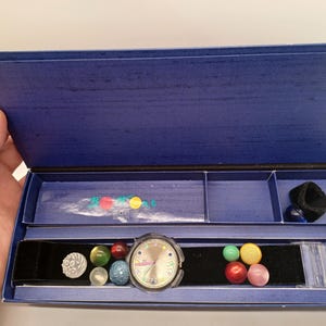 Pop Swatch Watch 1991 Bottone PWK153 appears new, box, vintage, fashion, style, prop,90s