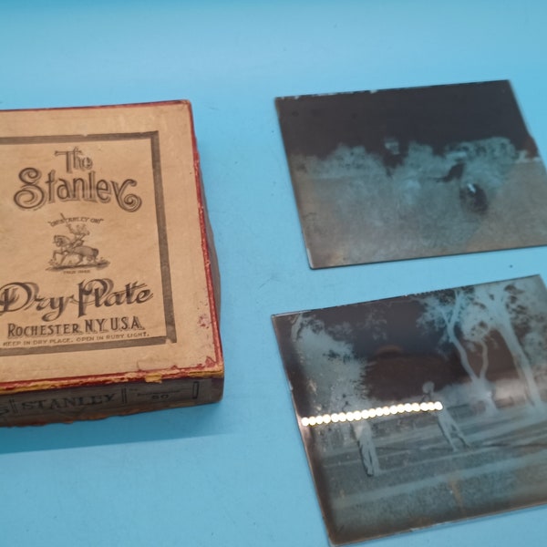 Antique stanley dry plate 2 glass negatives, and box. people in hats, 4x5, 1900-1930, 30s