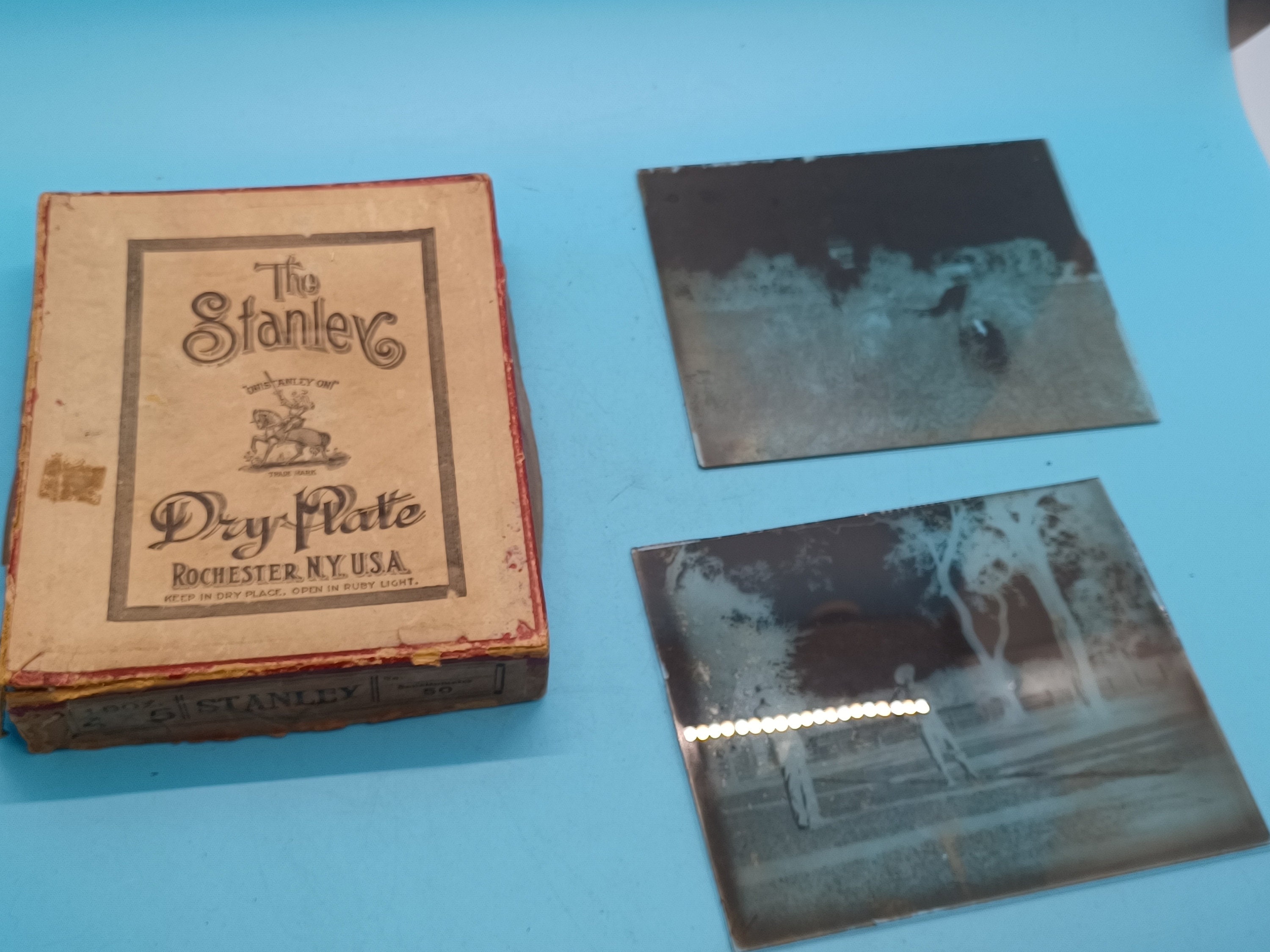 フランス骨董市で買ったガラス製写真のネガ Antique Negatives - Etsy