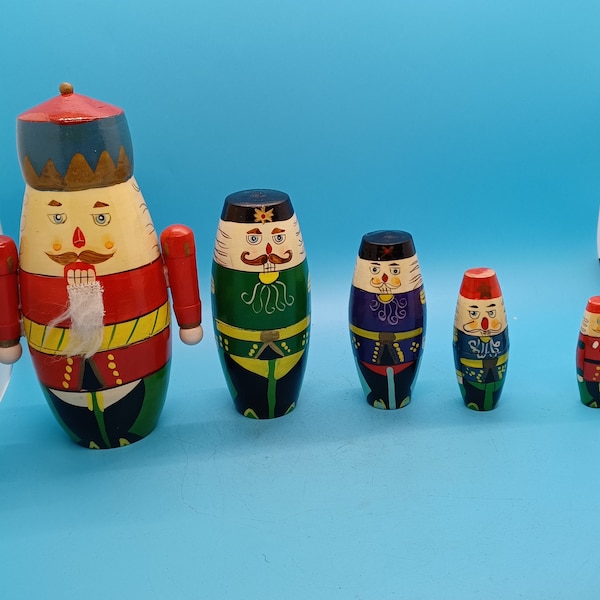 7" 5 figures nutcracker matryoshka nesting doll set, russian, made in china