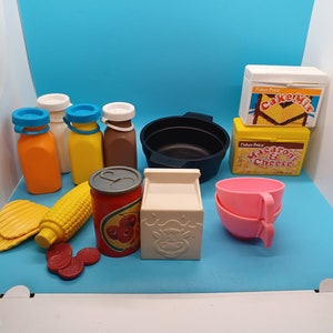 Fisher Price 80s and 90s Fun With Food replacement pieces, cake, Macaroni, tea cup, food, milk, bottle, carton, cast iron