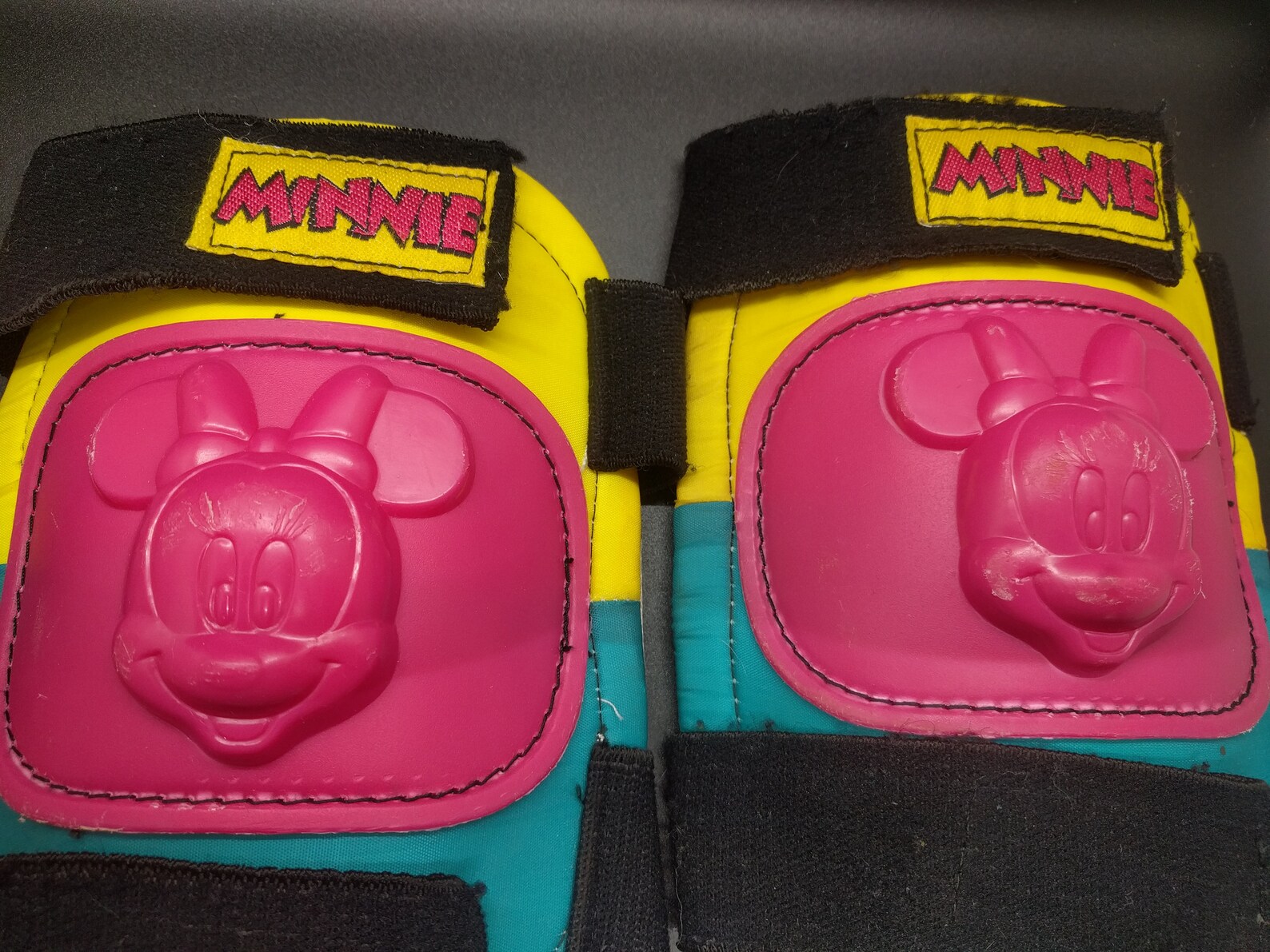 90s retro minnie mouse knee and elbow pads. vintage disney Etsy