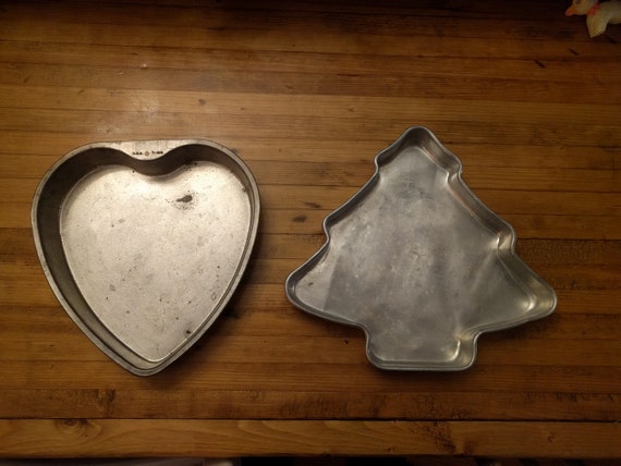 Holiday Cake Pans Heart and Christmas Tree Vintage Used 