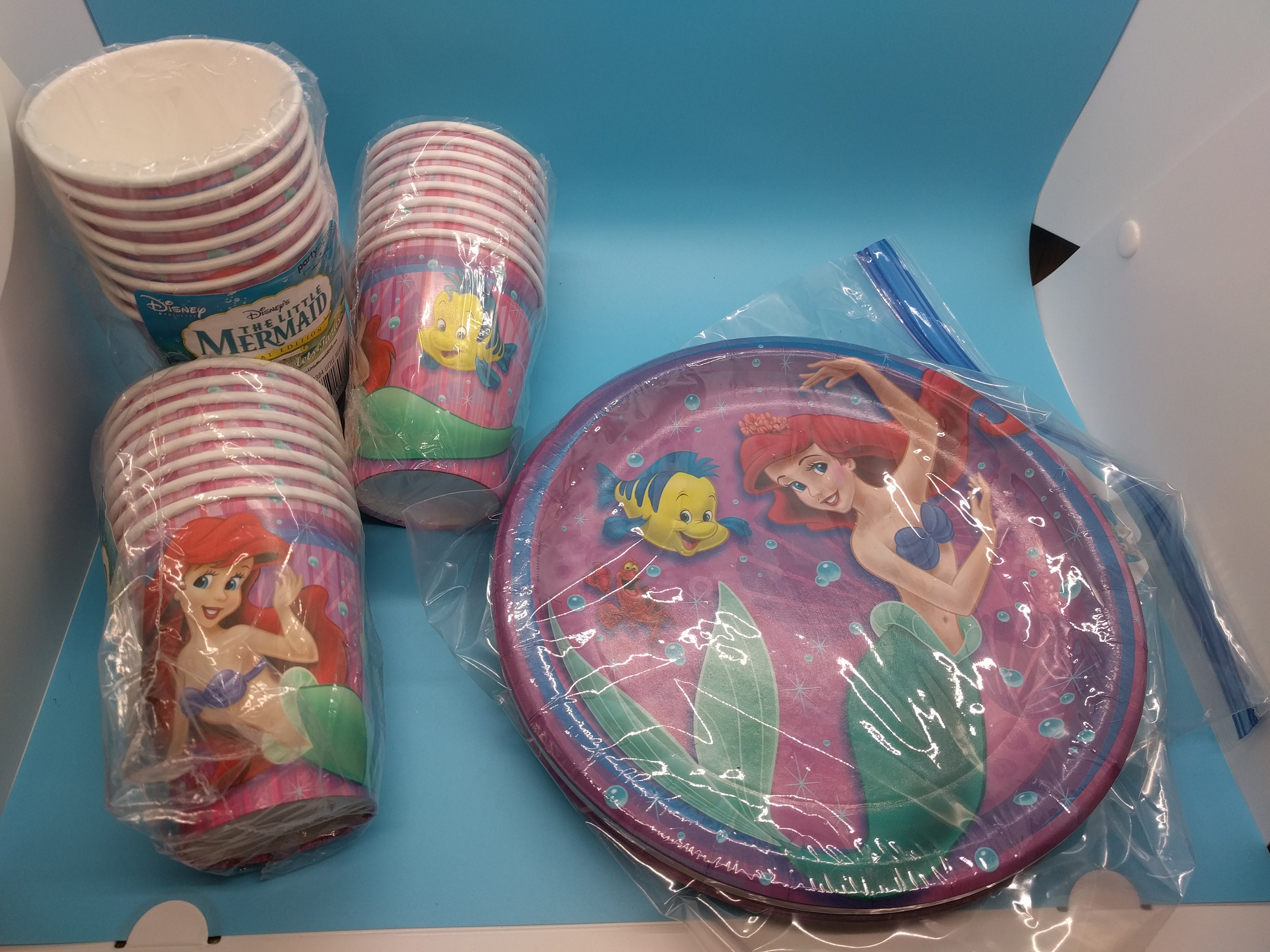 Little Mermaid Ariel 9 oz Paper Cups 8 ct