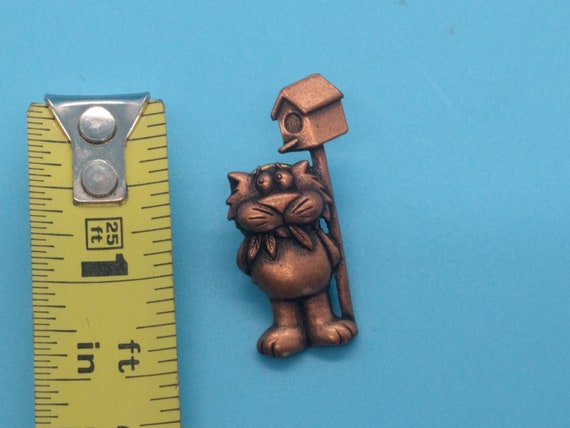 JJ brooch pin, cat eating a bird, birdhouse, funn… - image 4