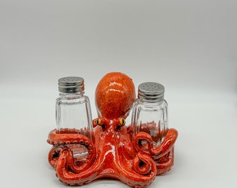 Octopus Salt & Pepper Shaker (Red)