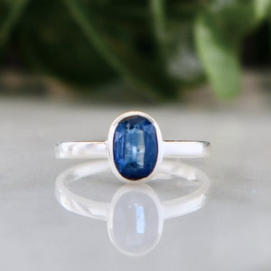 Minimal Kyanite Ring, Natural Blue Kyanite Gemstone, Minimalistic Dainty Solitaire Ring, Sterling Silver, Gift For Her, Blue Stone Wave Ring