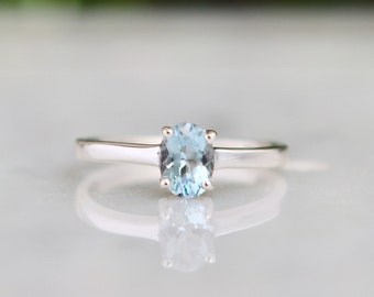 Minimal Aquamarine Ring, Natural Aquamarine Gemstone, March Birthstone, Minimalistic Dainty Solitaire Ring, Sterling Silver, Gift For Her