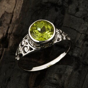 Peridot Ring, Natural Peridot, August Birthstone, Natural Gemstone, Green Stone, 925 Silver Ring, Unique Statement Ring, Gift For Him,Unisex