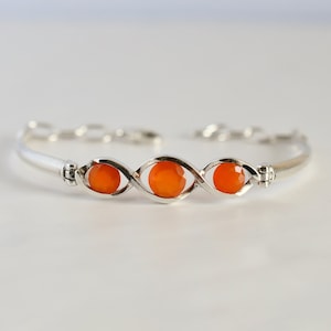 Carnelian Bracelet, Spiral Bracelet, Natural Gemstone, 925 Sterling Silver, Handmade Jewelry, Red Orange Stone, Sacral Chakra, Gift For Her