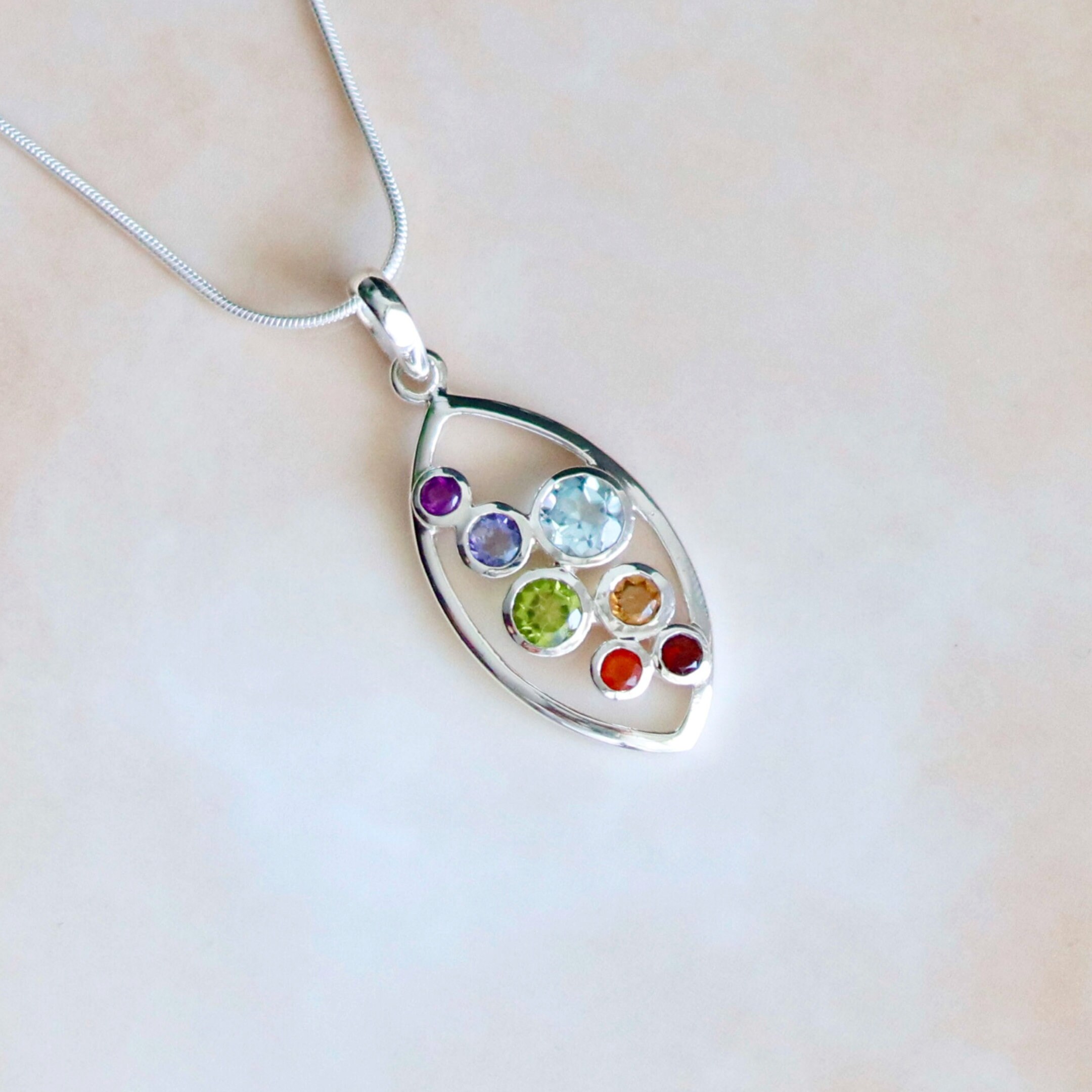 【 】Round Organic Shape Pendant Necklace ORGANIC-SHAPED PENDANT NECKLACE - SILVER | COS