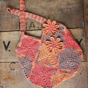 Crochet Pattern: That 70s Tote Bag, crochet bag pattern, granny square tote pattern, boho crochet 70s bag