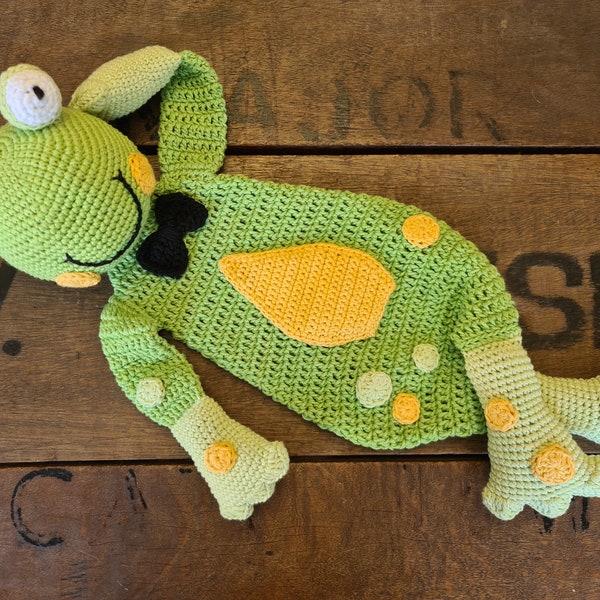 Crochet Pattern: Fredrick Frog, Melly Teddy Ragdoll, cute amigurumi frog ragdoll, easy to make frog lovey, frog snuggler