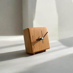 Handmade Natural Wood Color Tabletop Clock, Ultra Quiet Clock for Desk, Christmas Gift for Your Office Friend