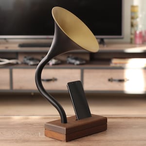 Personalisiertes Black / Gold Acoustic Iphone Grammophon, personalisierte Geschenke, Vintage Souvenir, Acoustic Lautsprecher, Housewarming Geschenk