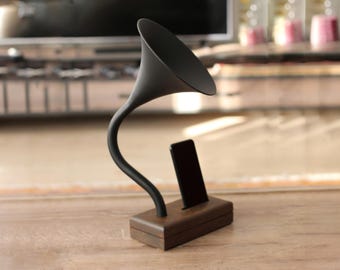 Personalized Acoustic Speaker and Wooden Phone Stand in Black, Retro Design Tabletop Decor for Home, Housewarming Gifts for Your Best Friend
